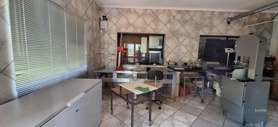 10 Bedroom Property for Sale in Swartruggens North West